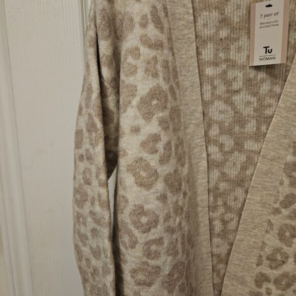 Knitted cardigan and pants co ord set - Picture 4 of 10